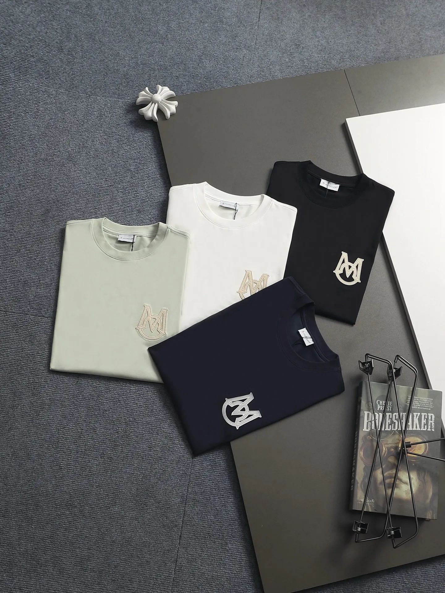 2026 New Arrival Same Style👫 T ， ！ ， ， logo ！ ， Versatile， ， ！ ！ Classic Versatile T ， logo ！ ！ Quality ， ！！ ：Black White Blue Light Green Size：S M L XL XXL